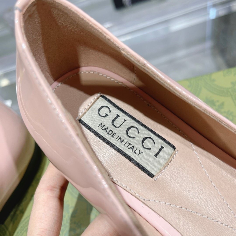 Gucci Flat Shoes